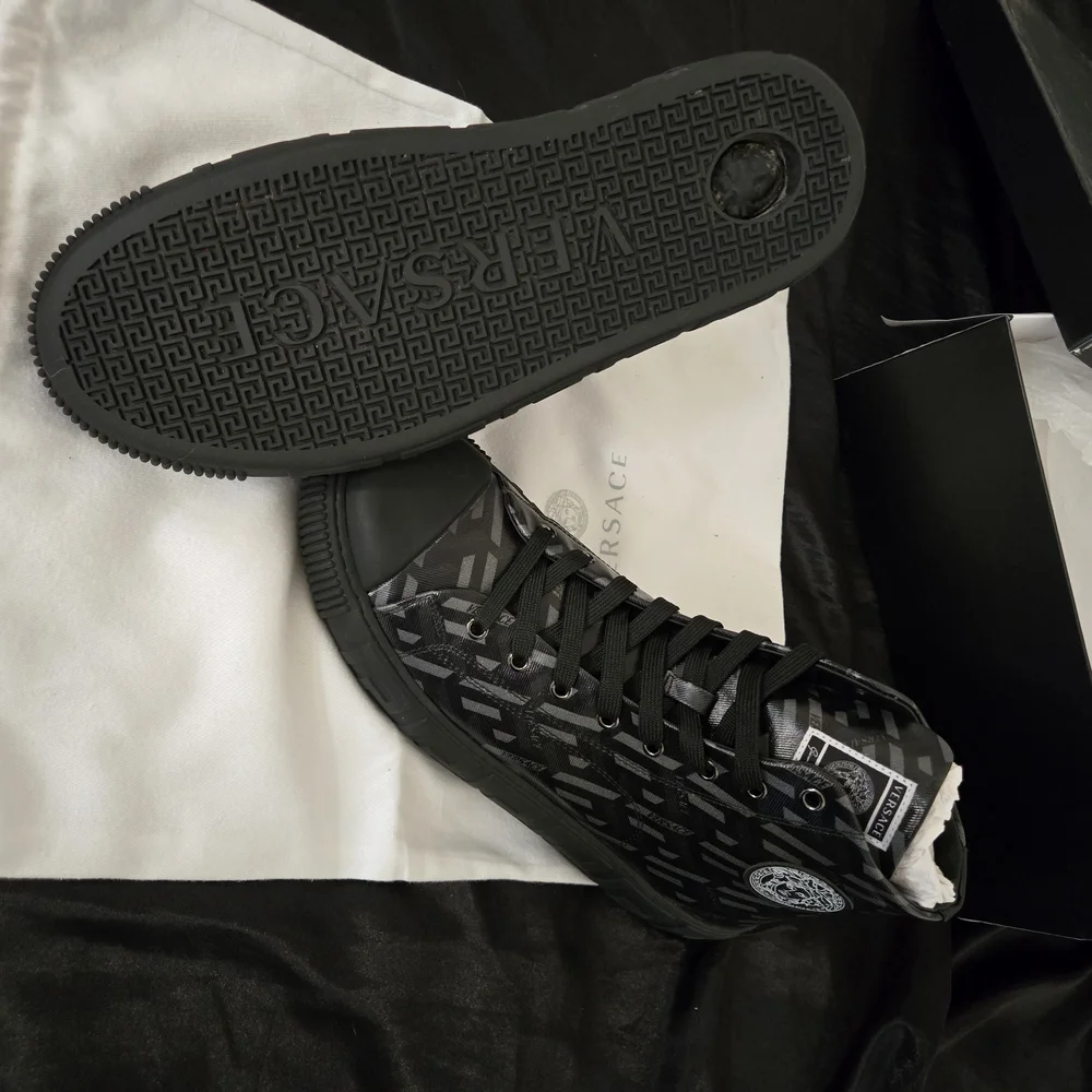 Versace Black Sneakers Sleek Monochromatic Design - Picture 7 of 7